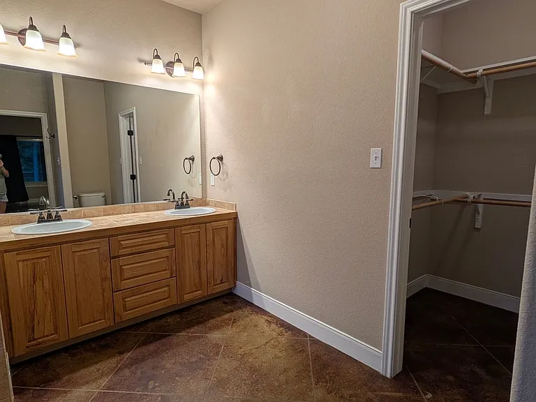 178 S Buckhorn Dr — Photo 6