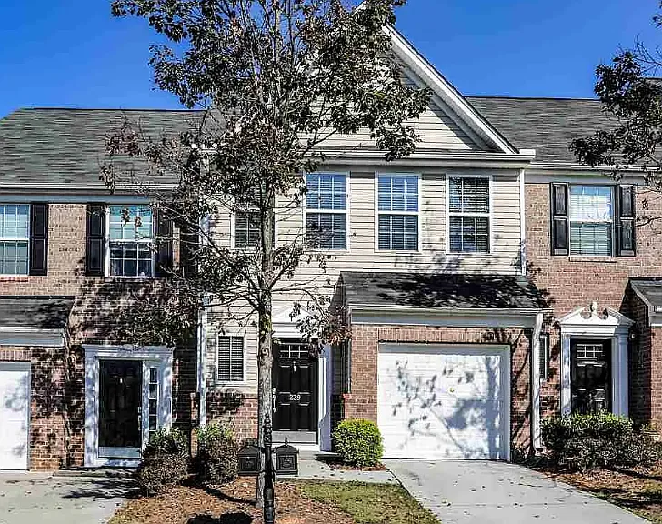 239 Cedar Crossing Ln — Photo 2