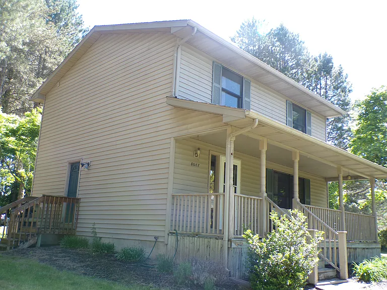 8087 Lansing Rd — Photo 2