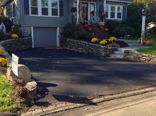 6 Middle St, Lexington, MA 02421