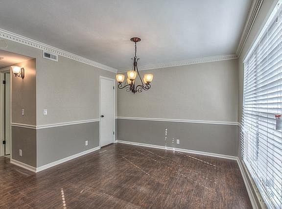 Dining room (off of Kitchen)