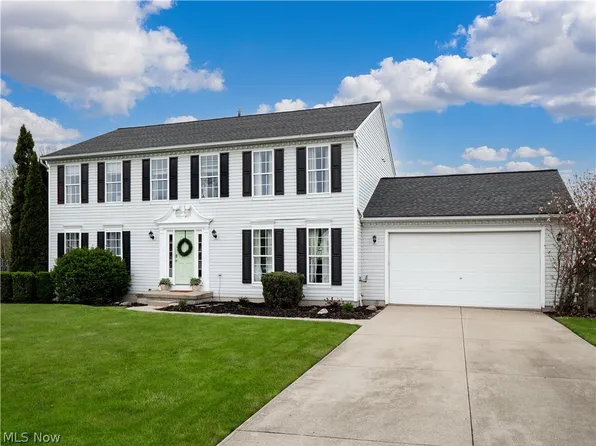 5221 Taylor Ct, Sheffield Village, OH 44054