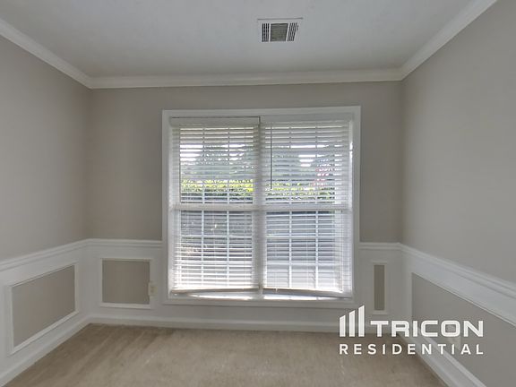 3rd image of 415 Mattie Farm Ct
