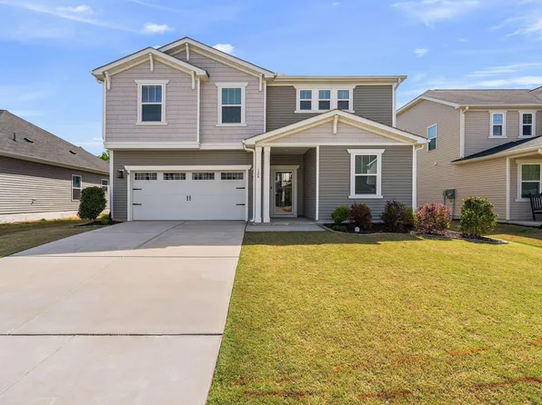 124 Willow Grove Ln, Fuquay Varina, NC 27526