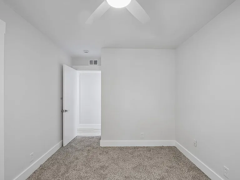 Chateau Apartments - Newly Renovated 1, 2 & 3-Bedrooms at 24th & Hillsboro Village — Photo 30