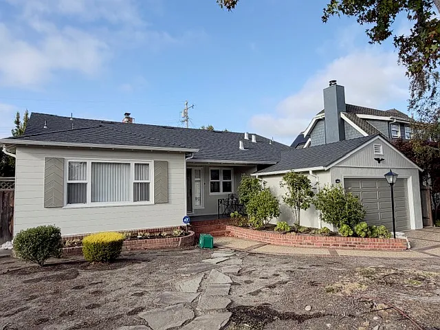 1649 Lassen Way