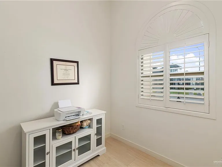 2314 Elbrus Ave — Photo 17