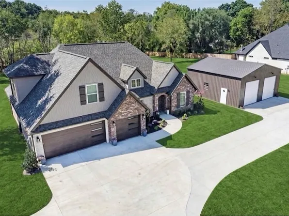 4515 W Mount Comfort Rd, Fayetteville, AR 72704