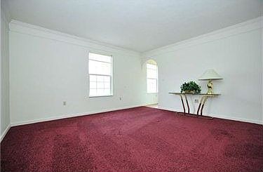 4th image of 712 Es Farms Dr