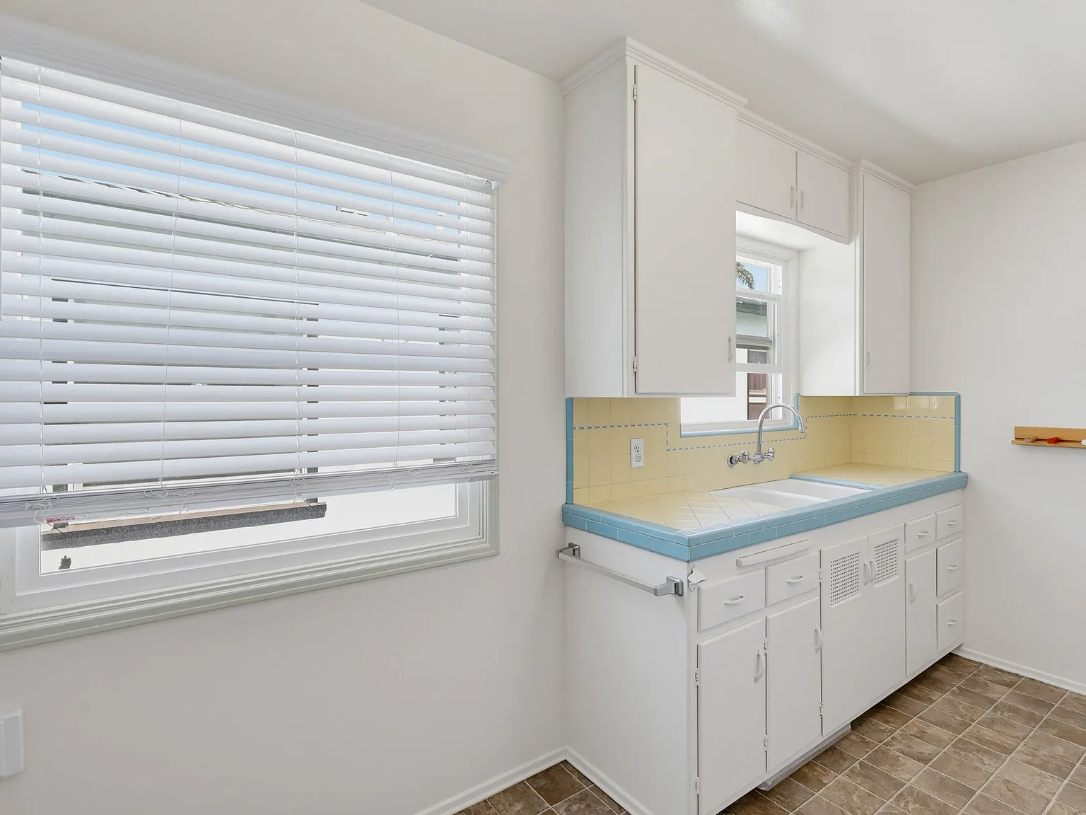 4449 Dawson Avenue - 1 — Photo 4