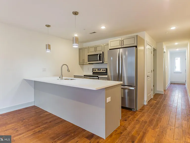 1513 Brown St #1 — Photo 3