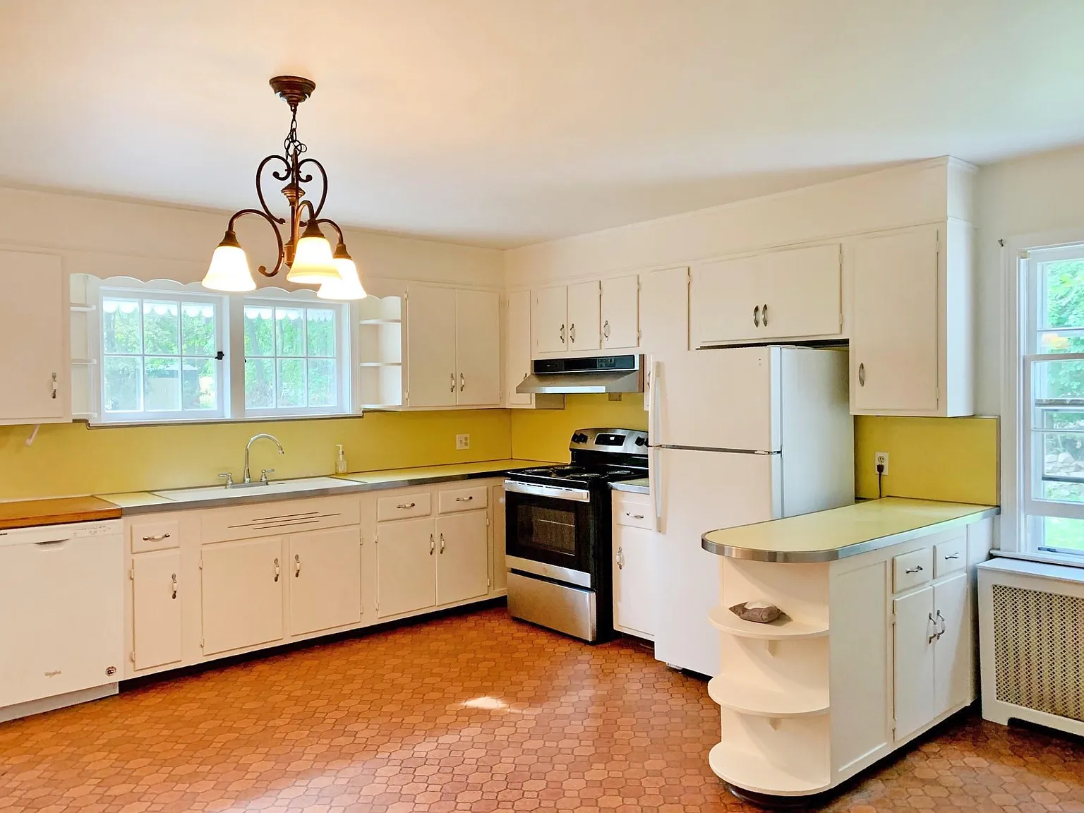 2 bed, 1889 sqft, $4,500 — Photo 2