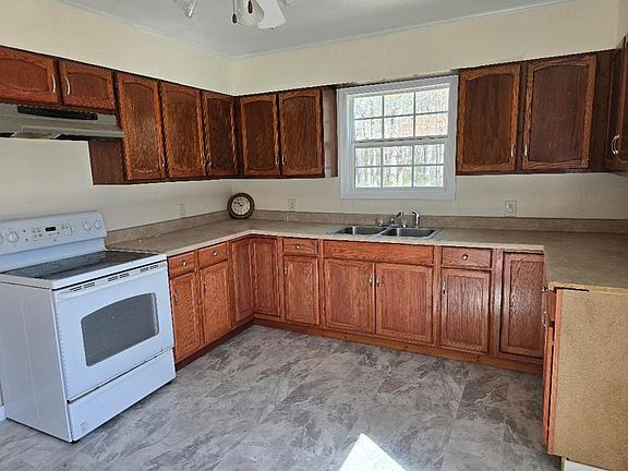 2nd image of 8489 Neal Parker Rd