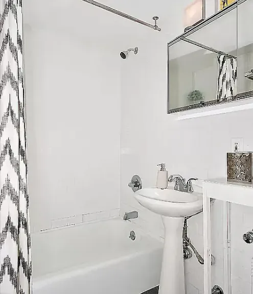 53 W 76th St #8 — Photo 6