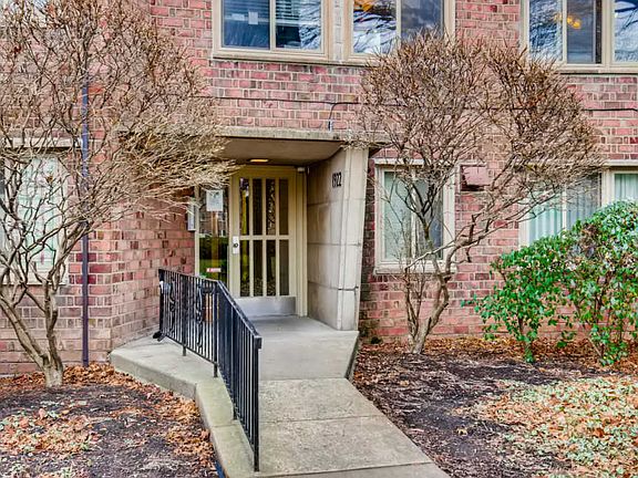 2nd image of 1922 W Hood Ave #5A