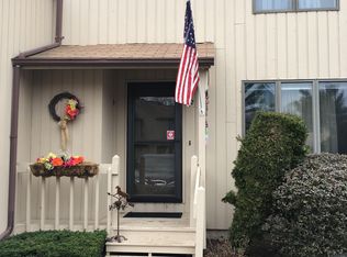 72 Kristee Cir, West Warwick, RI 02893