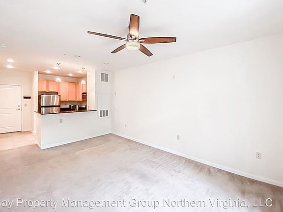 5th image of 2655 Prosperity Ave APT 214
