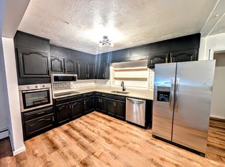 5 Westlawn Dr, Hampton, VA 23664