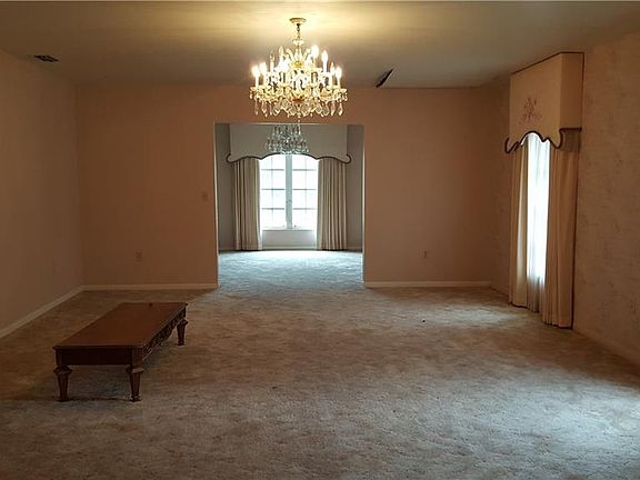 4th image of 8641 Deer Run Dr