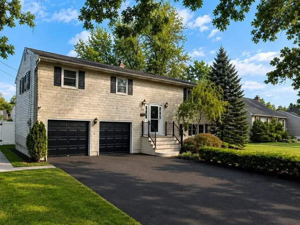 601 Harmony Rd, Middletown, NJ 07748