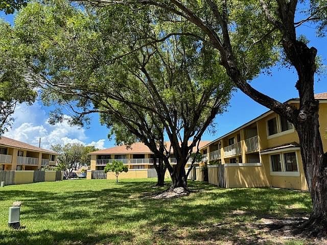 1st image of 410 NW 214th Street #205
