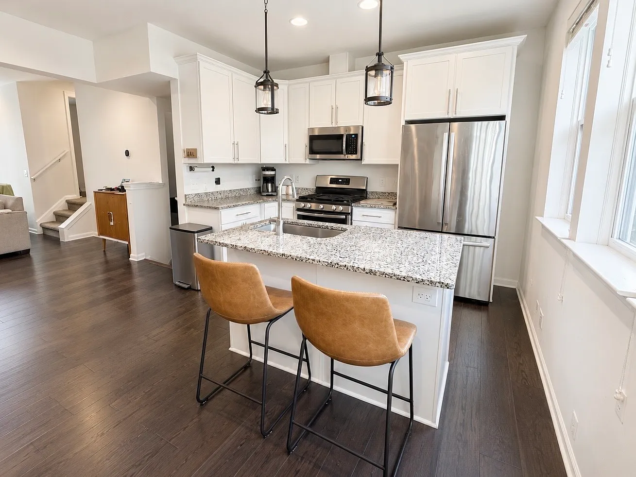 3 bed, 2.5 bath, 1750 sqft, $2,800 — Photo 3