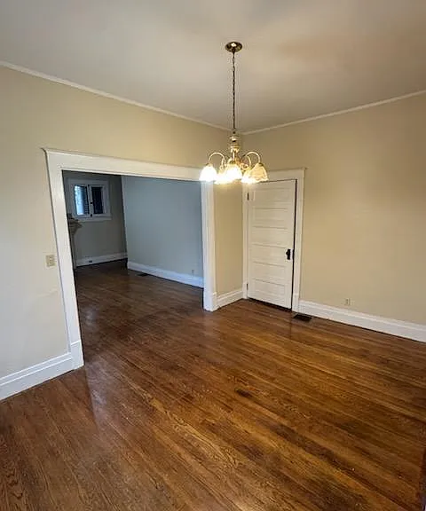 144 Stanley Ave — Photo 9