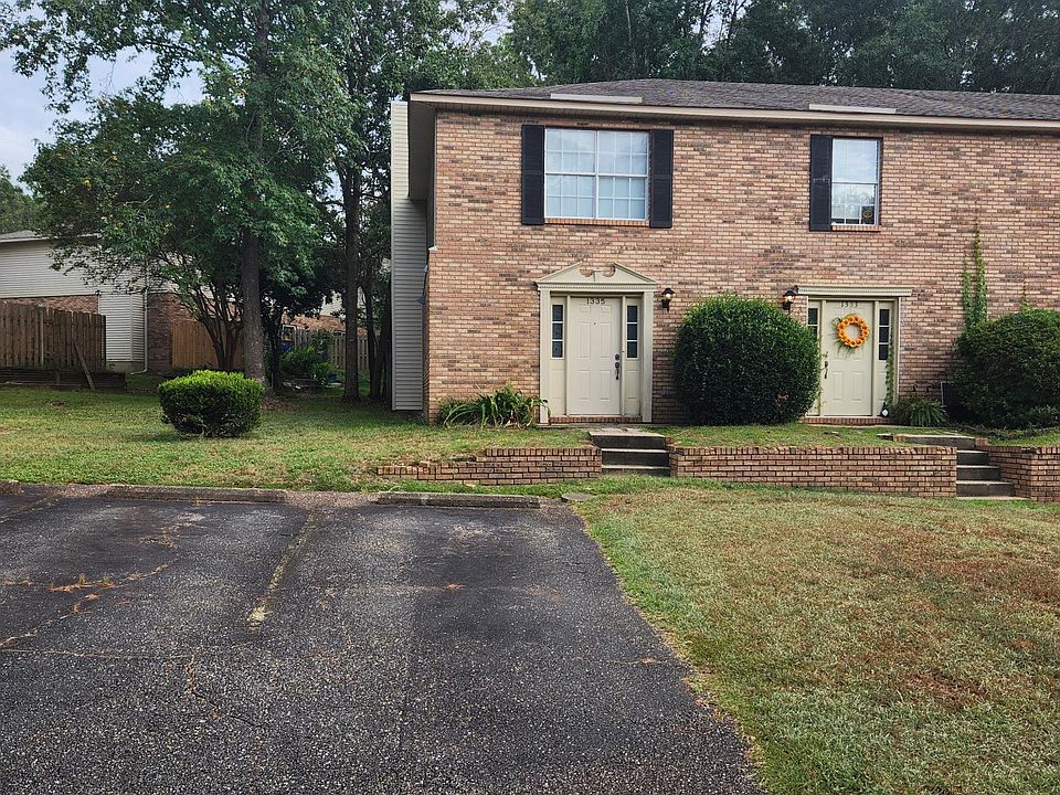1st image of 1329 Foxborough Dr