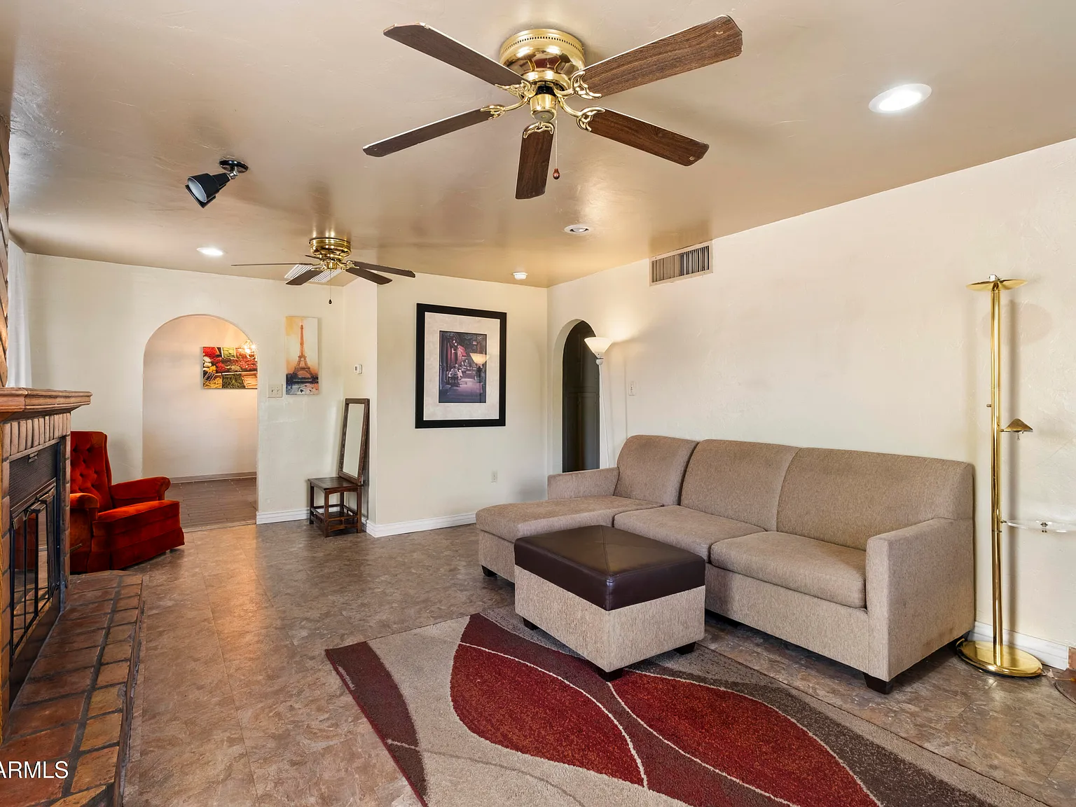 3 bed, 2.0 bath, 1392 sqft, $2,500 — Photo 4
