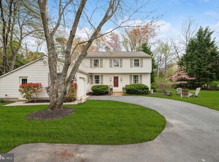 2 N Lakeside Dr W, Medford, NJ 08055