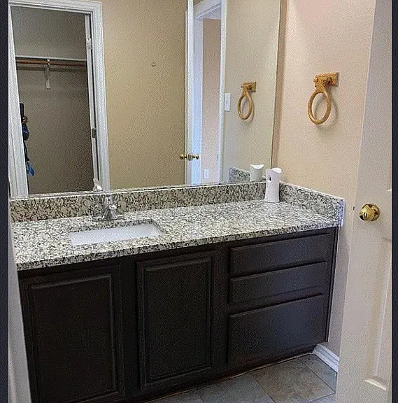 2202 Brookview Dr — Photo 14