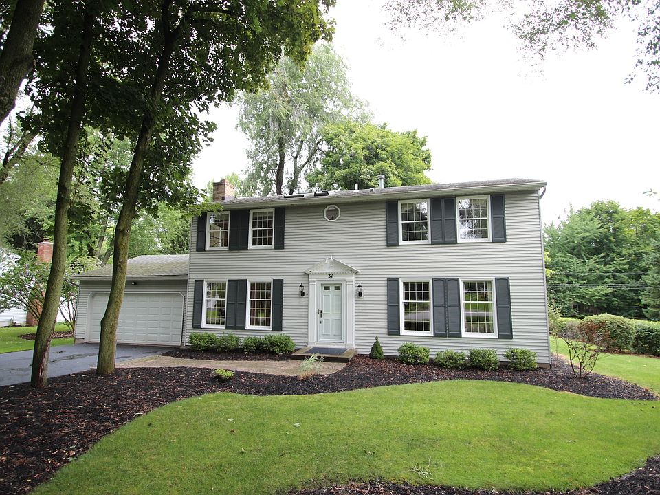 1st image of 31 Brougham Dr