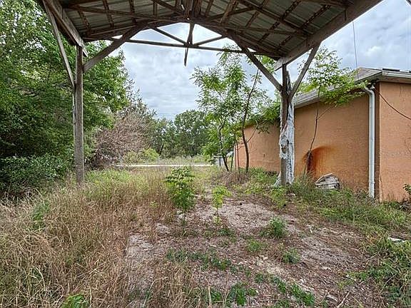 3rd image of 8221 Normandy Dr