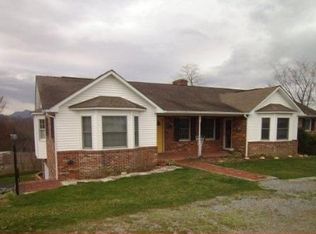 1 Harris Pl, Tazewell, VA 24651
