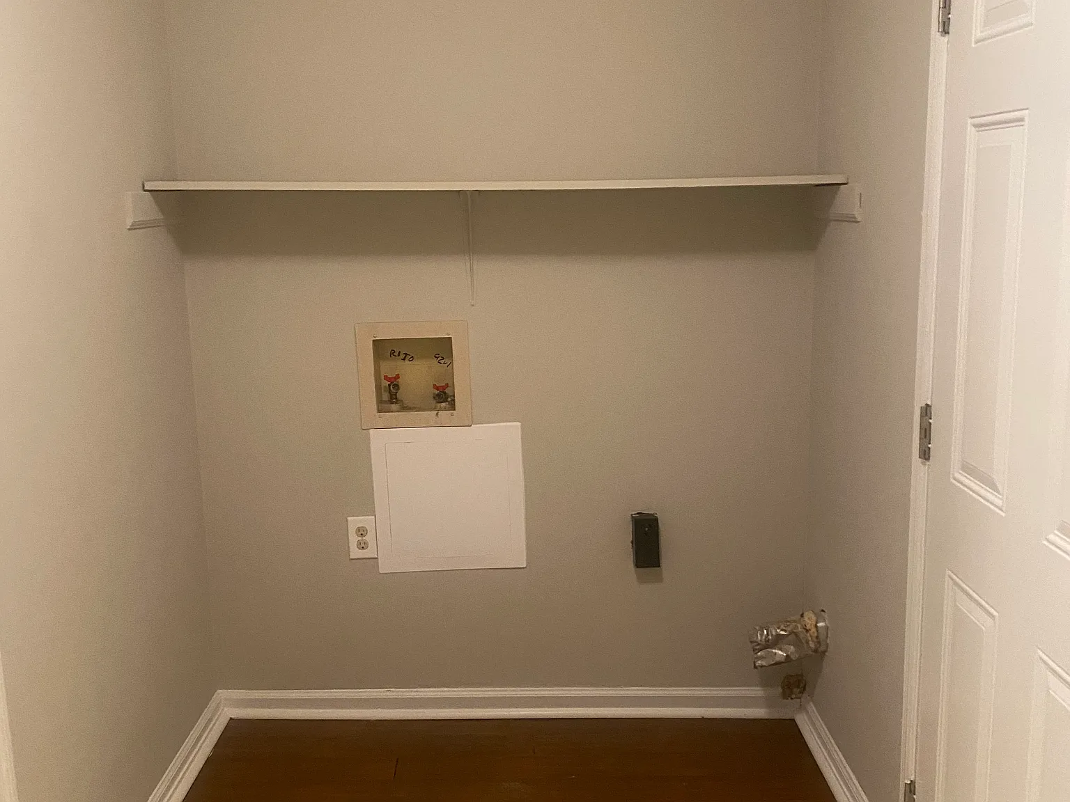 2 bed, 850 sqft, $1,350 — Photo 4