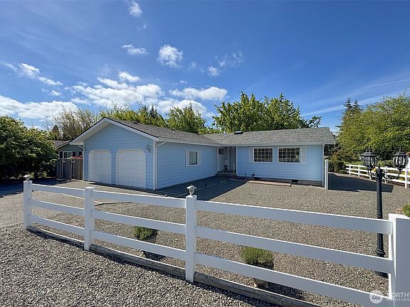 4th image of 251 Meadowlark Lane
