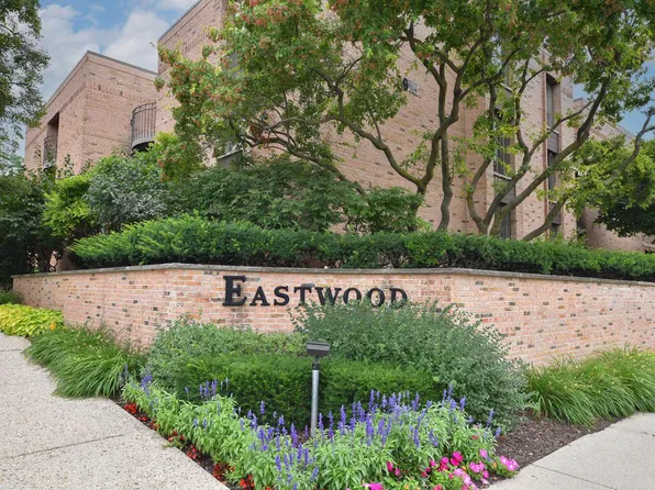 3838 N Oakland AVENUE #274, Shorewood, WI 53211