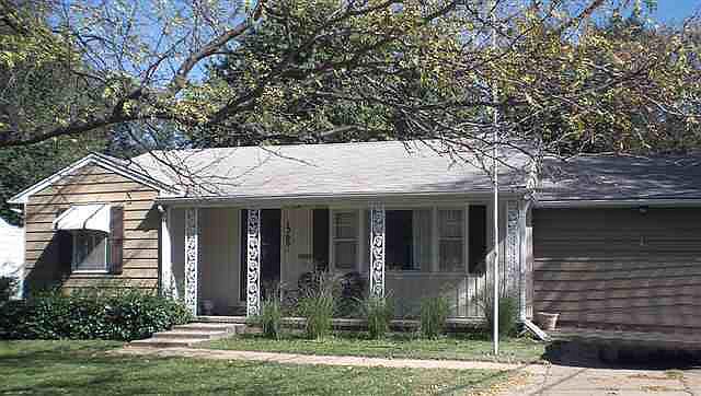 1st image of 1360 Terrace Dr