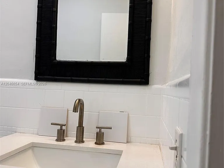 1130 Cotorro Ave #1130 — Photo 9