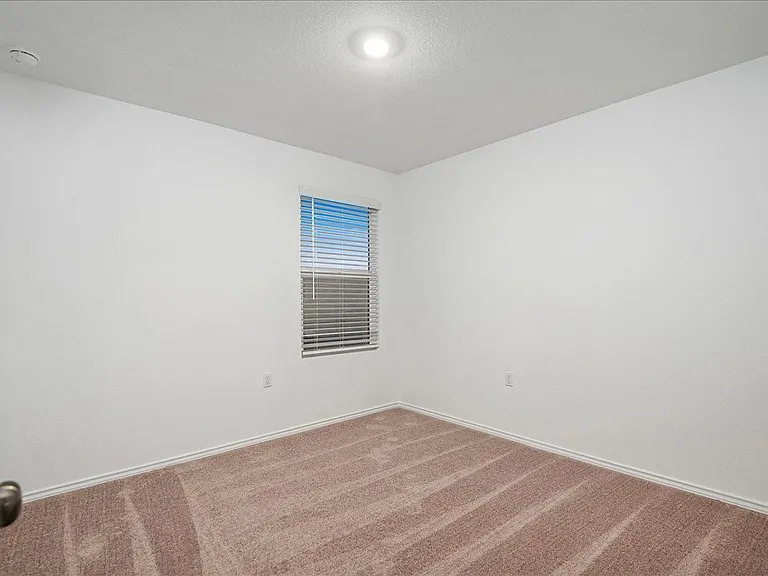 2809 Schwartz Ln — Photo 9