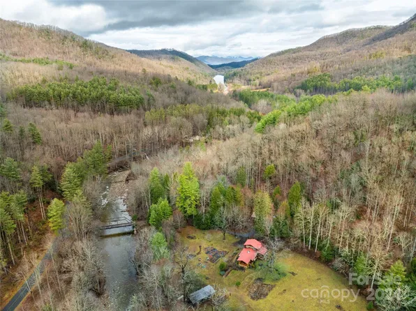 88 Steel Bridge Rd, Canton, NC 28716