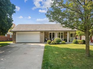 70 Country Club Dr, Hamilton, ON
