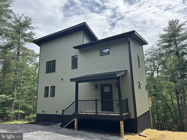64 Elm Ct, Basye, VA 22810