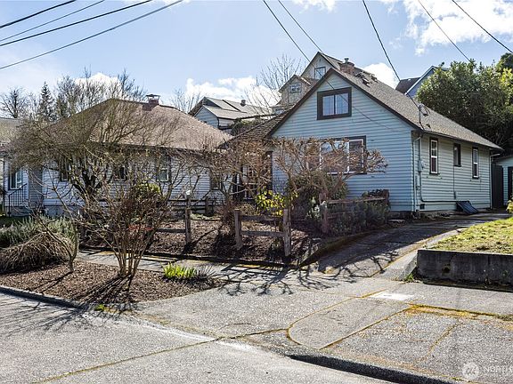 2nd image of 1527 8th Street