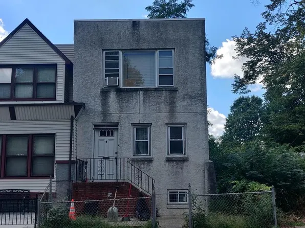 2538 S Dewey St, Philadelphia, PA 19142