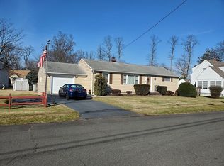 629 Lorraine Ave, Middlesex, NJ 08846