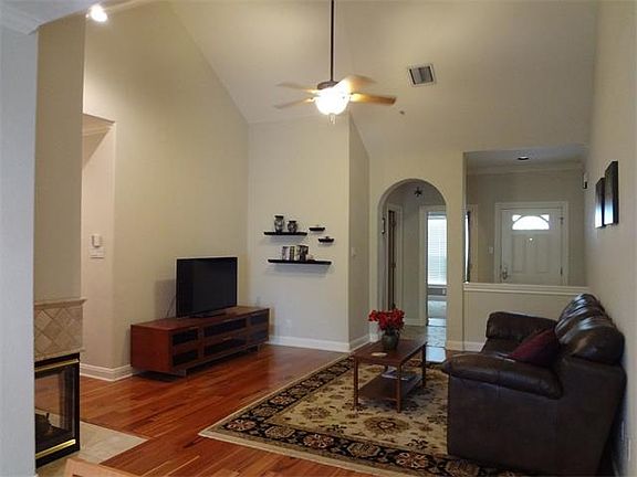 5th image of 10300 Morado Cv APT 401