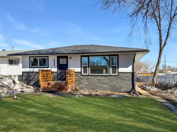 5032 N 55th Ave, High Prairie, AB T0G 1E0