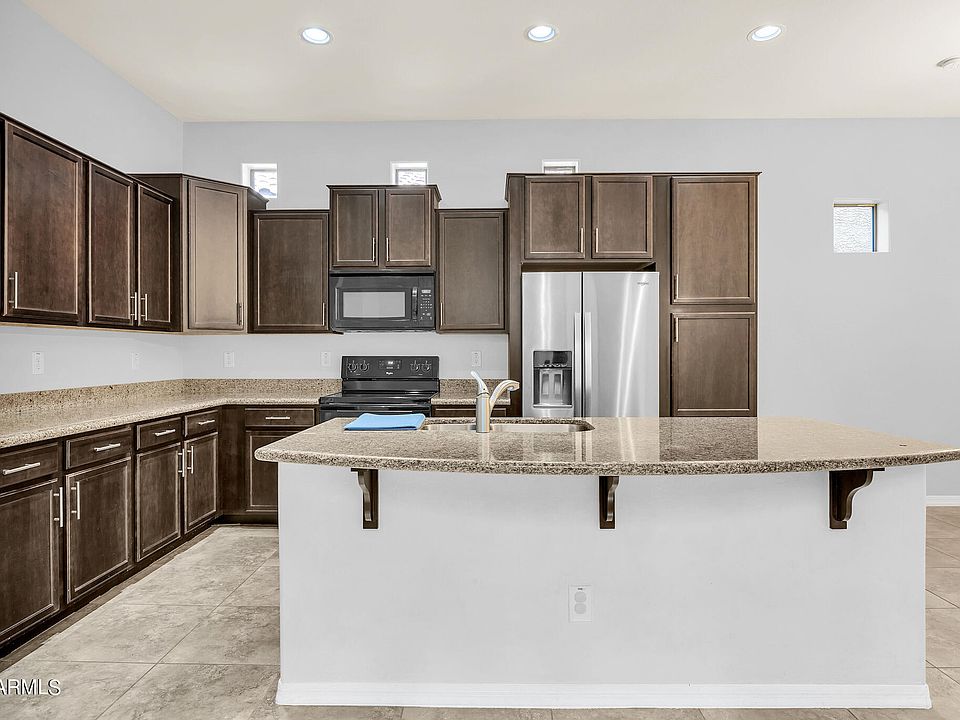 1st image of 807 W Village Parkway