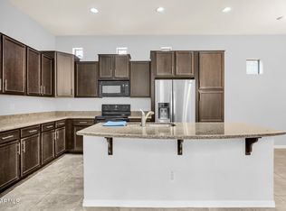 807 W Village Pkwy, Litchfield Park, AZ 85340